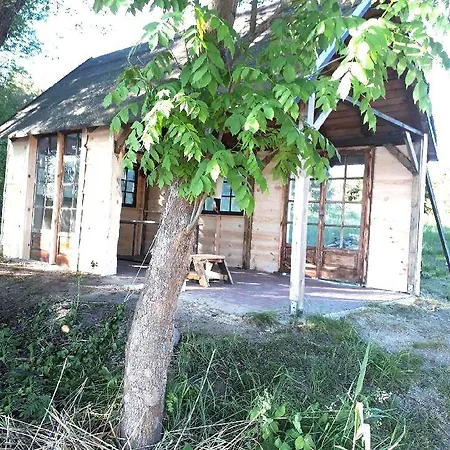 Na Skraju Wsi Dostep Do Jeziora Ublik Lodge