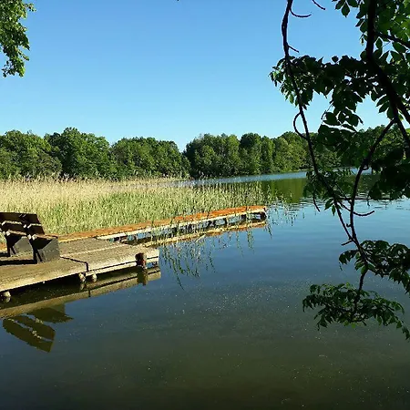 Na Skraju Wsi Dostep Do Jeziora Ublik Lodge